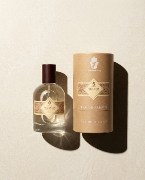 Artisanal 100ml bottle of Mezquita Eau de Parfum by Oneness Living. A sophisticated unisex oriental fragrance with notes of Rose, Oud, Musk, and Jasmine.